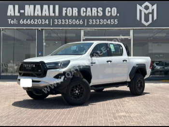 Toyota  Hilux  GR Sport  2024  Automatic  0 Km  6 Cylinder  Four Wheel Drive (4WD)  Pick Up  White  With Warranty