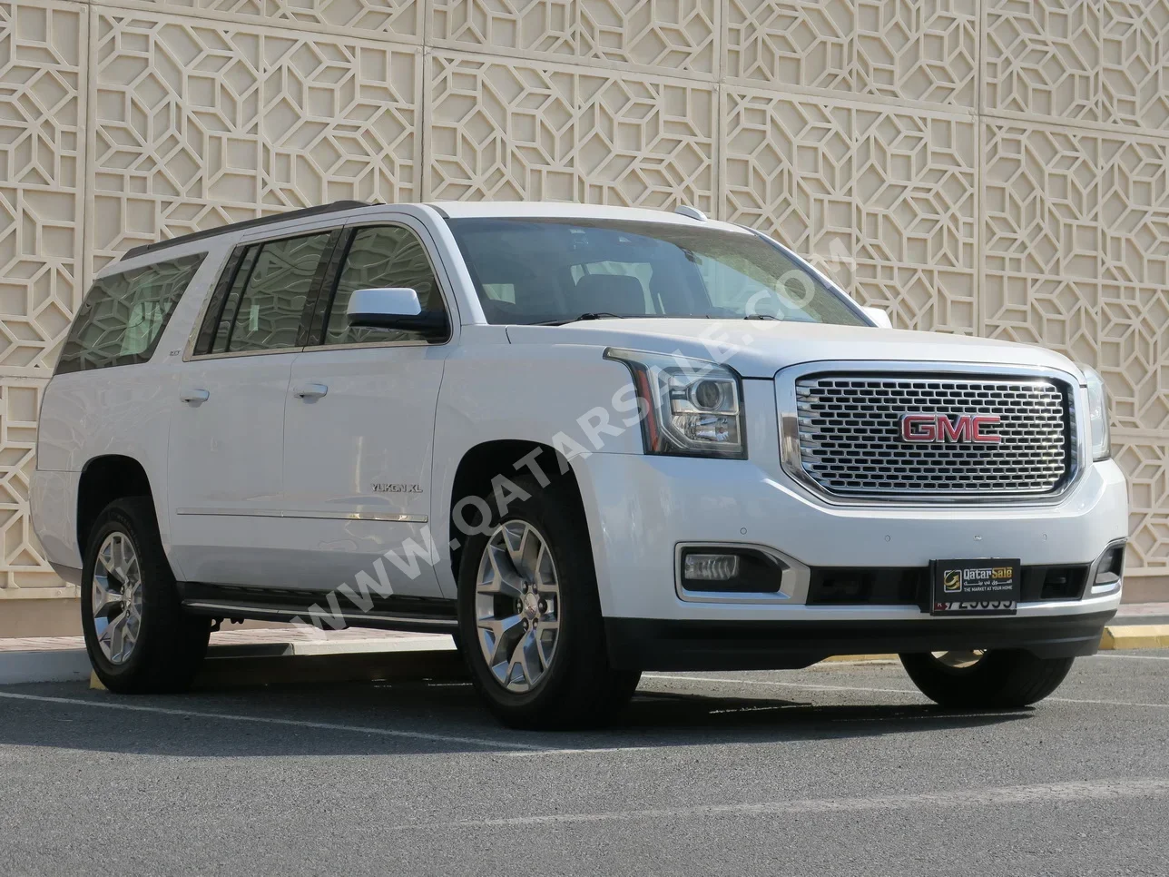 GMC  Yukon  XL  2018  Automatic  151,000 Km  8 Cylinder  Four Wheel Drive (4WD)  SUV  White