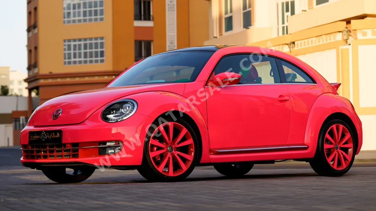 Volkswagen  Beetle  2016  Automatic  300 Km  4 Cylinder  Rear Wheel Drive (RWD)  Hatchback  Rose