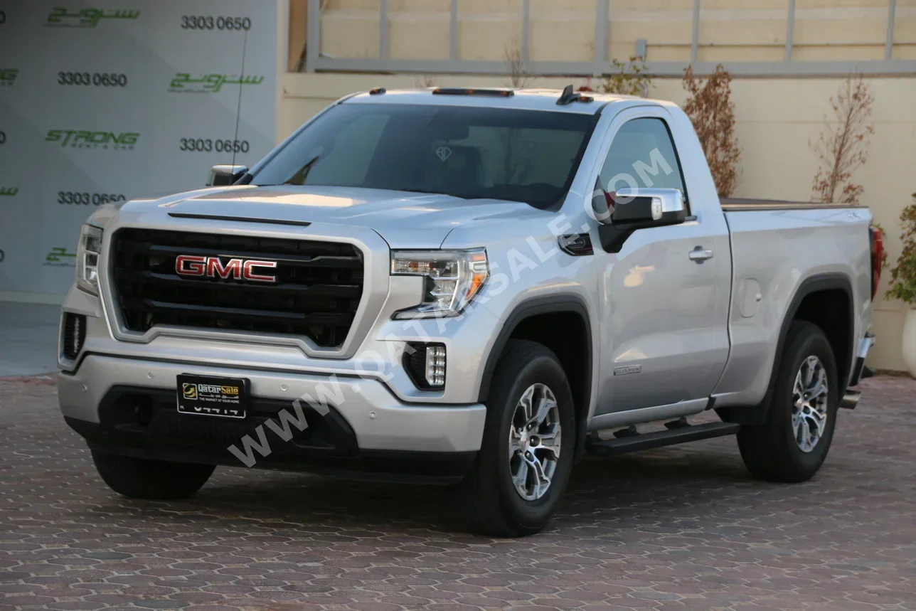 GMC  Sierra  Elevation  2020  Automatic  71,000 Km  8 Cylinder  Four Wheel Drive (4WD)  Pick Up  Silver