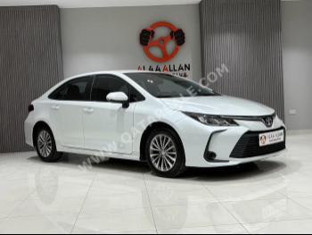 Toyota  Corolla  2022  Automatic  136,000 Km  4 Cylinder  Front Wheel Drive (FWD)  Sedan  White