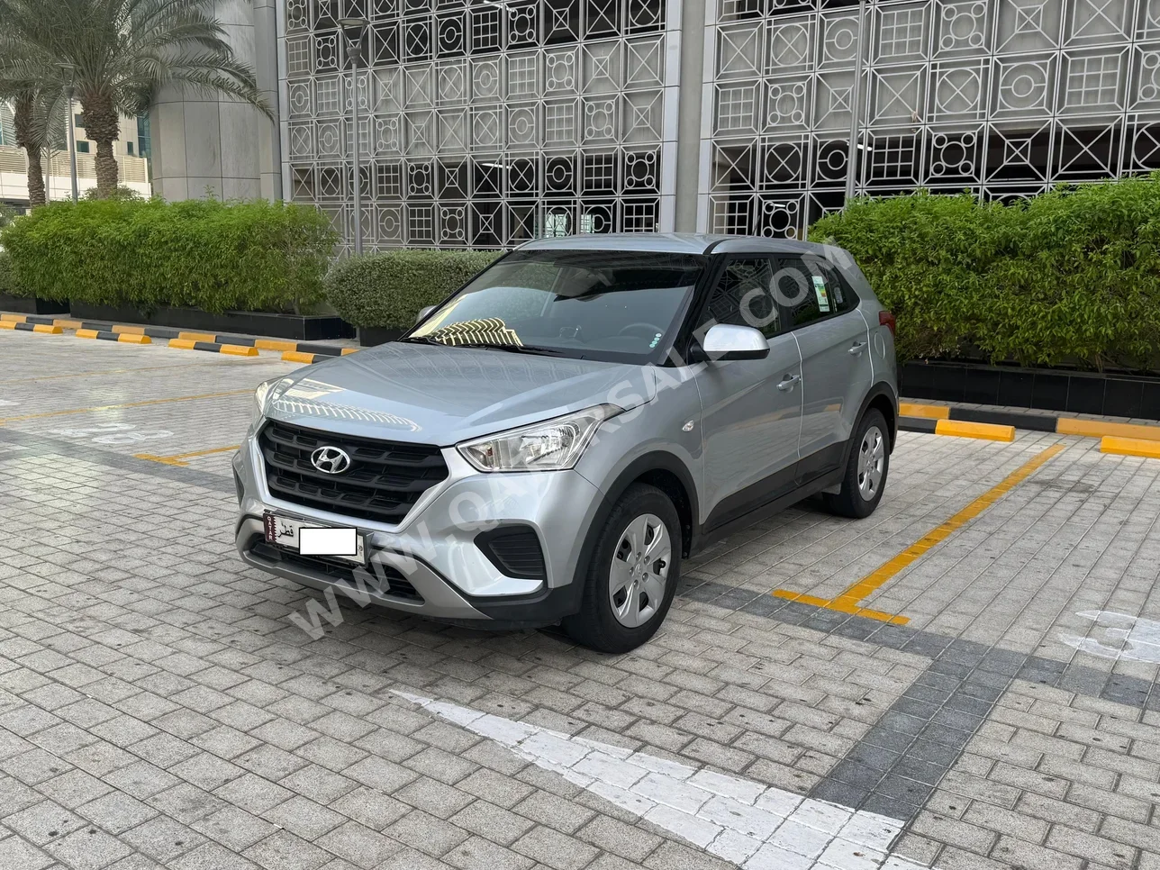 Hyundai  Creta  2020  Automatic  64,000 Km  4 Cylinder  Front Wheel Drive (FWD)  SUV  Silver  With Warranty