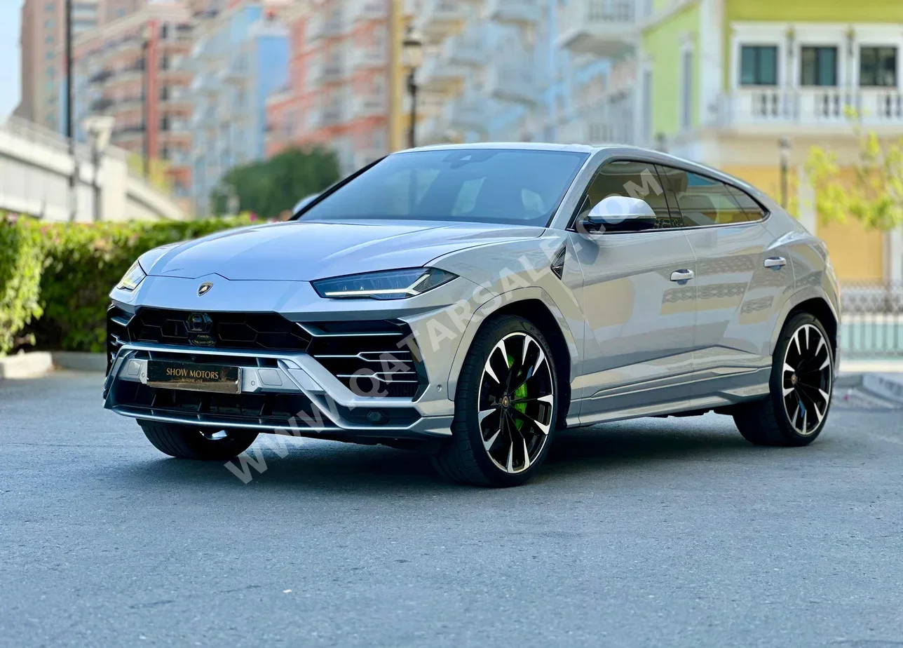 Lamborghini  Urus  2019  Automatic  76,000 Km  8 Cylinder  Four Wheel Drive (4WD)  SUV  Silver