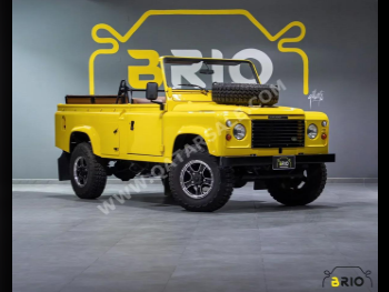 Land Rover  Defender  110  1990  Manual  3,000 Km  4 Cylinder  Four Wheel Drive (4WD)  Pick Up  Yellow