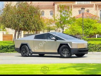 Tesla  CyberBeast  2024  Automatic  580 Km  0 Cylinder  All Wheel Drive (AWD)  SUV  White  With Warranty
