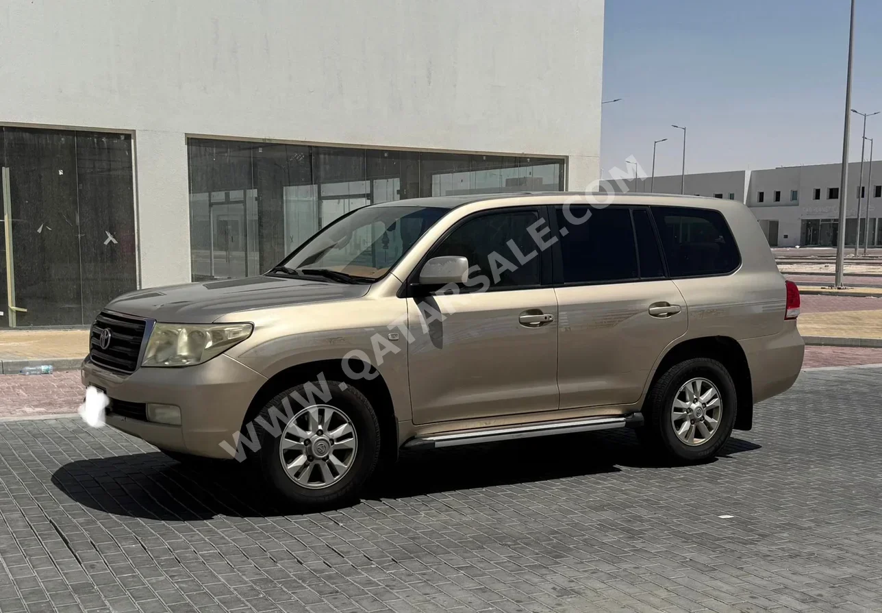 Toyota  Land Cruiser  GX  2010  Automatic  486,000 Km  6 Cylinder  Four Wheel Drive (4WD)  SUV  Beige