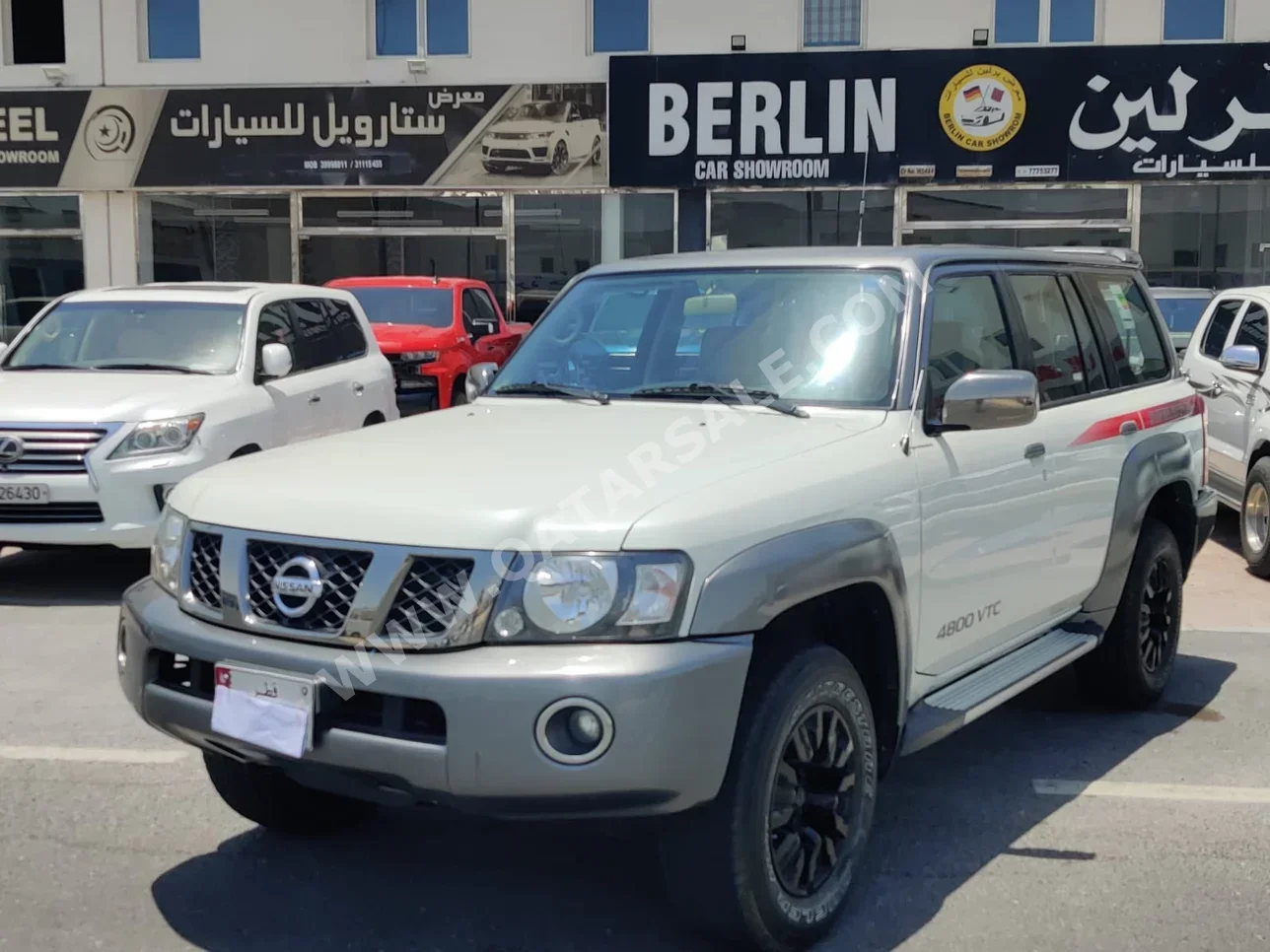 Nissan  Patrol  Super Safari  2019  Automatic  18,000 Km  6 Cylinder  Four Wheel Drive (4WD)  SUV  White