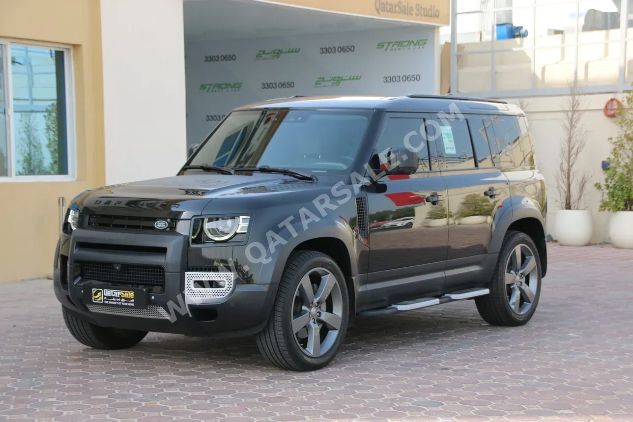 Land Rover  Defender  110 HSE  2022  Automatic  103,000 Km  6 Cylinder  Four Wheel Drive (4WD)  SUV  Black  With Warranty