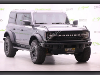 Ford  Bronco  2023  Automatic  30,000 Km  6 Cylinder  Four Wheel Drive (4WD)  SUV  Gray  With Warranty