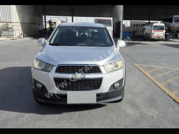 Chevrolet  Captiva  LT  2012  Automatic  170,000 Km  4 Cylinder  Front Wheel Drive (FWD)  SUV  Gray