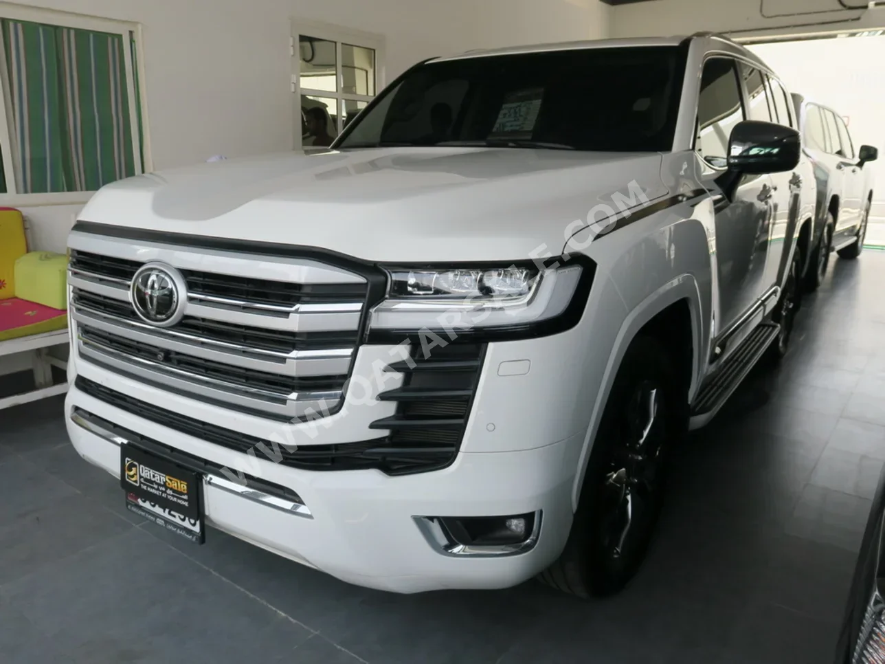 Toyota  Land Cruiser  VXR Twin Turbo  2024  Automatic  16,000 Km  6 Cylinder  Four Wheel Drive (4WD)  SUV  White  With Warranty