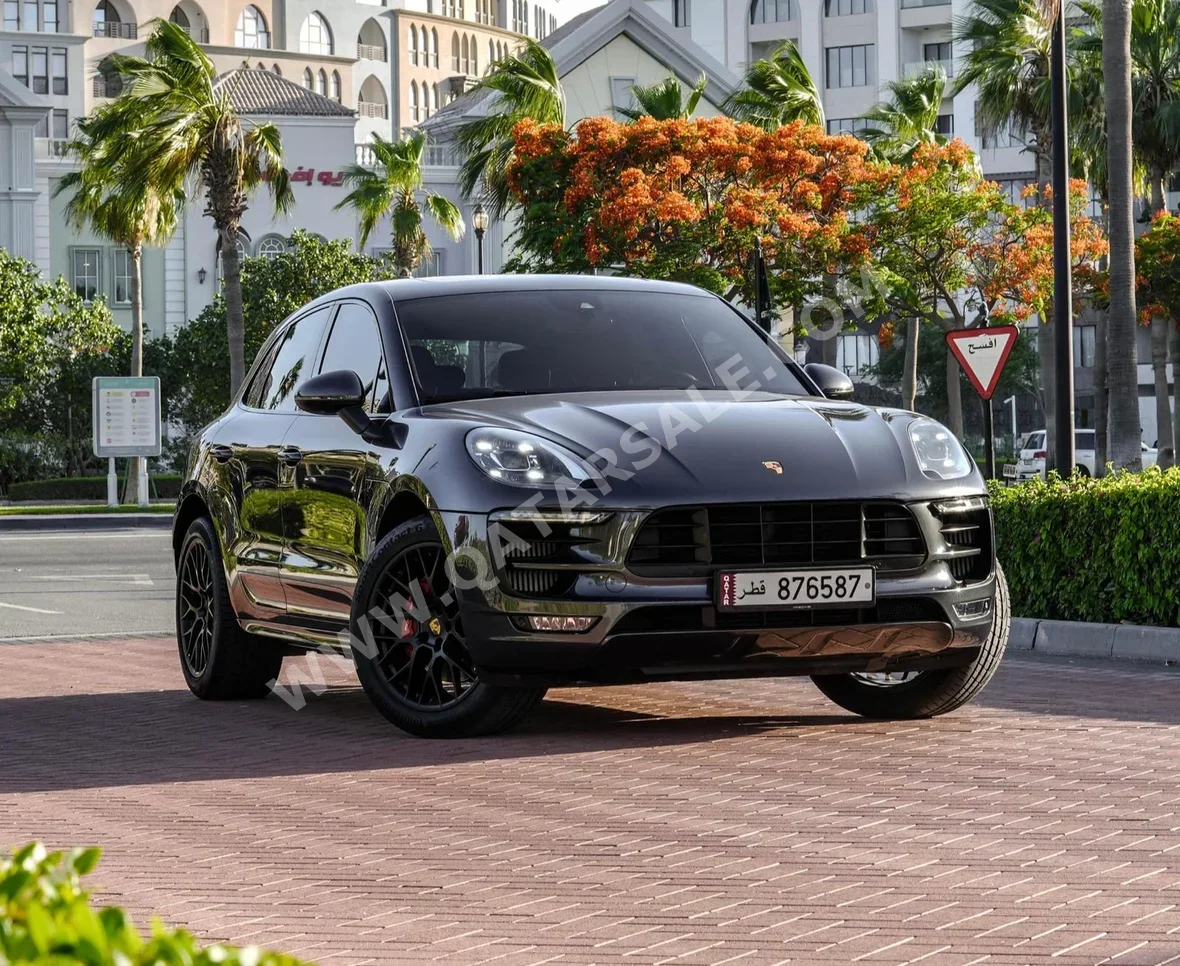Porsche  Cayenne  GTS  2018  Automatic  39,000 Km  8 Cylinder  Four Wheel Drive (4WD)  SUV  Gray  With Warranty