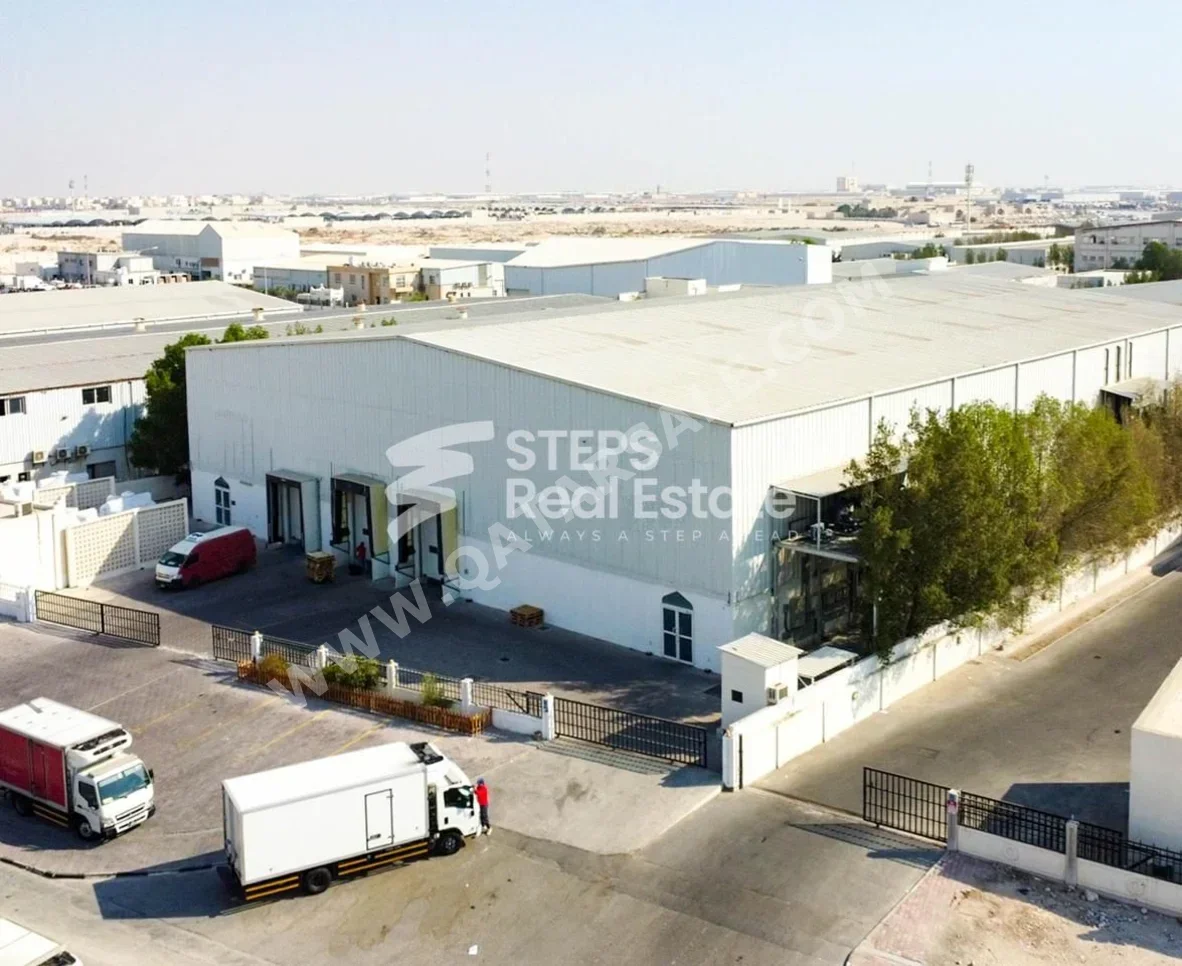Warehouses & Stores - Al Rayyan  - Industrial Area  -Area Size: 4040 Square Meter