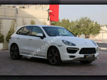 Porsche  Cayenne  GTS  2014  Automatic  211,000 Km  8 Cylinder  Four Wheel Drive (4WD)  SUV  White