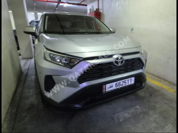 Toyota  Rav 4  2020  Automatic  34,000 Km  4 Cylinder  Four Wheel Drive (4WD)  SUV  Silver
