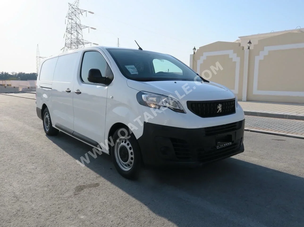 Peugeot  Expert  2023  Automatic  600 Km  4 Cylinder  Front Wheel Drive (FWD)  Van / Bus  White  With Warranty