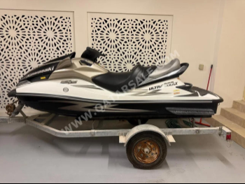 Kawasaki  Ultra Lx  2012  Black & White  Black  4  3  260  Sound System  With Trailer