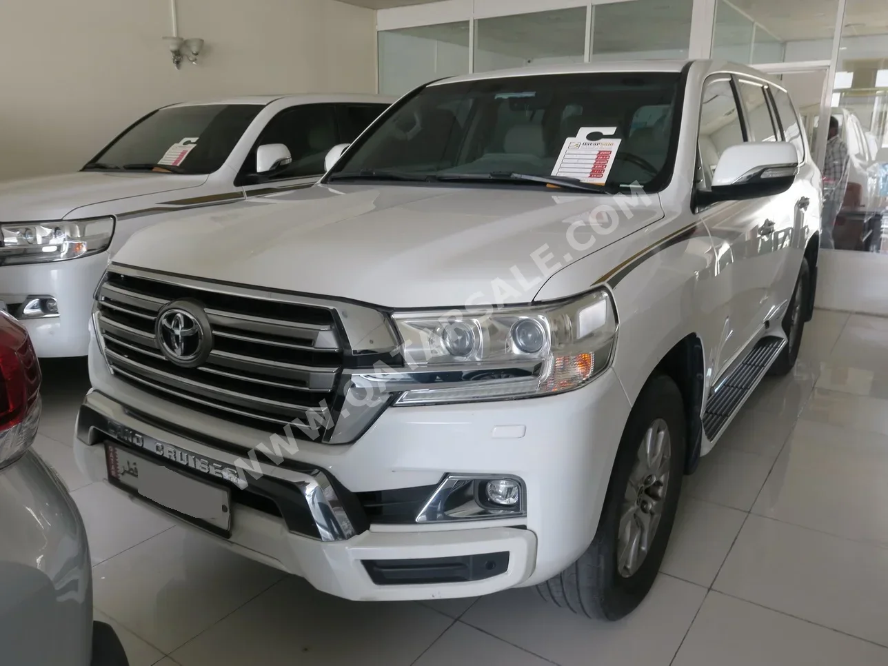 Toyota  Land Cruiser  GXR  2018  Automatic  120,000 Km  8 Cylinder  Four Wheel Drive (4WD)  SUV  White