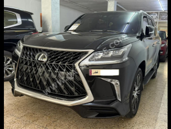Lexus  LX  570 S  2018  Automatic  210,000 Km  8 Cylinder  Four Wheel Drive (4WD)  SUV  Black
