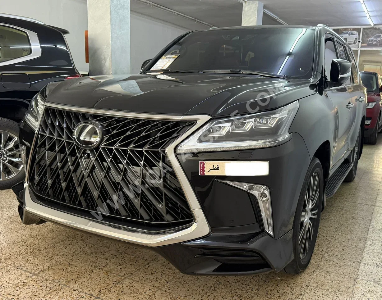 Lexus  LX  570 S  2018  Automatic  210,000 Km  8 Cylinder  Four Wheel Drive (4WD)  SUV  Black