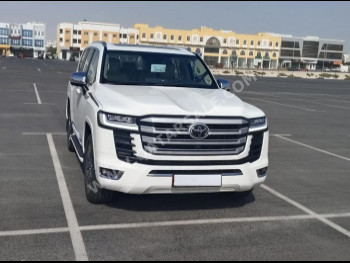 Toyota  Land Cruiser  VXR Twin Turbo  2024  Automatic  23,800 Km  6 Cylinder  Four Wheel Drive (4WD)  SUV  White  With Warranty