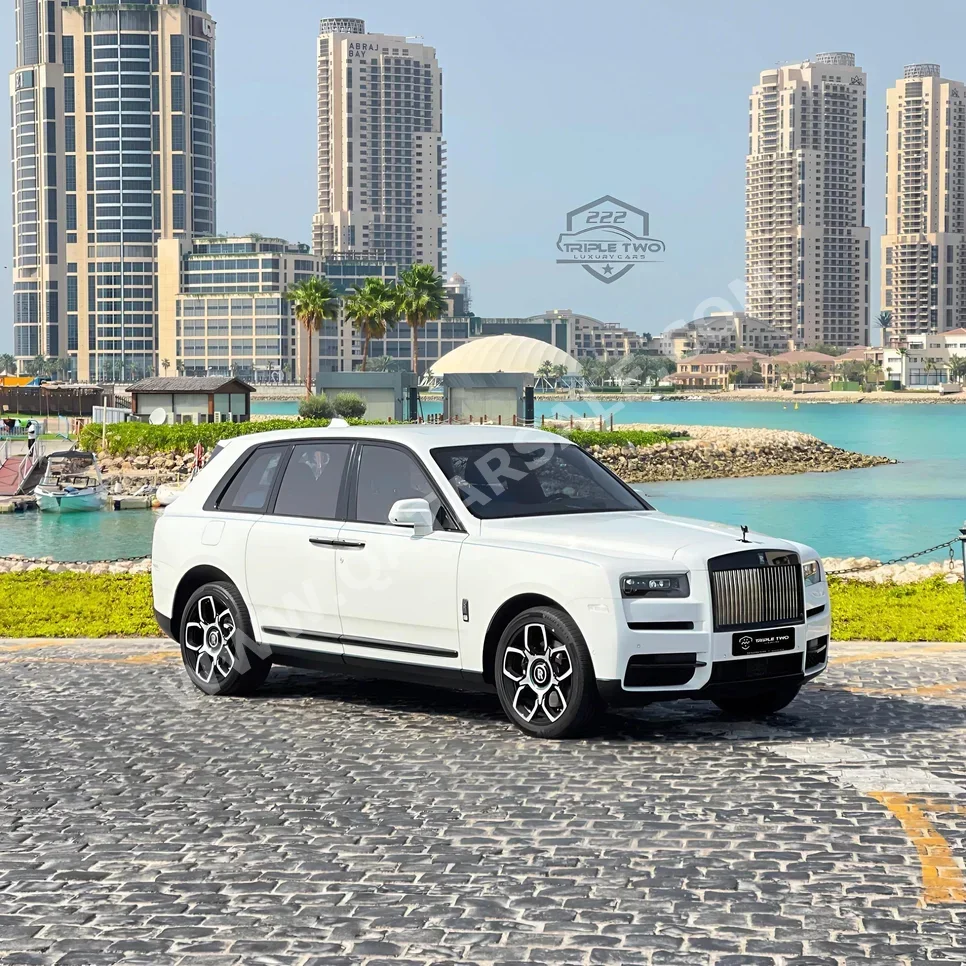 Rolls-Royce  Cullinan  Black Badge  2022  Automatic  22,190 Km  12 Cylinder  All Wheel Drive (AWD)  SUV  White  With Warranty