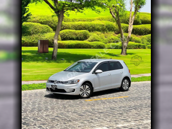 Volkswagen  Golf  2019  Automatic  35,200 Km  4 Cylinder  Rear Wheel Drive (RWD)  Sedan  Silver