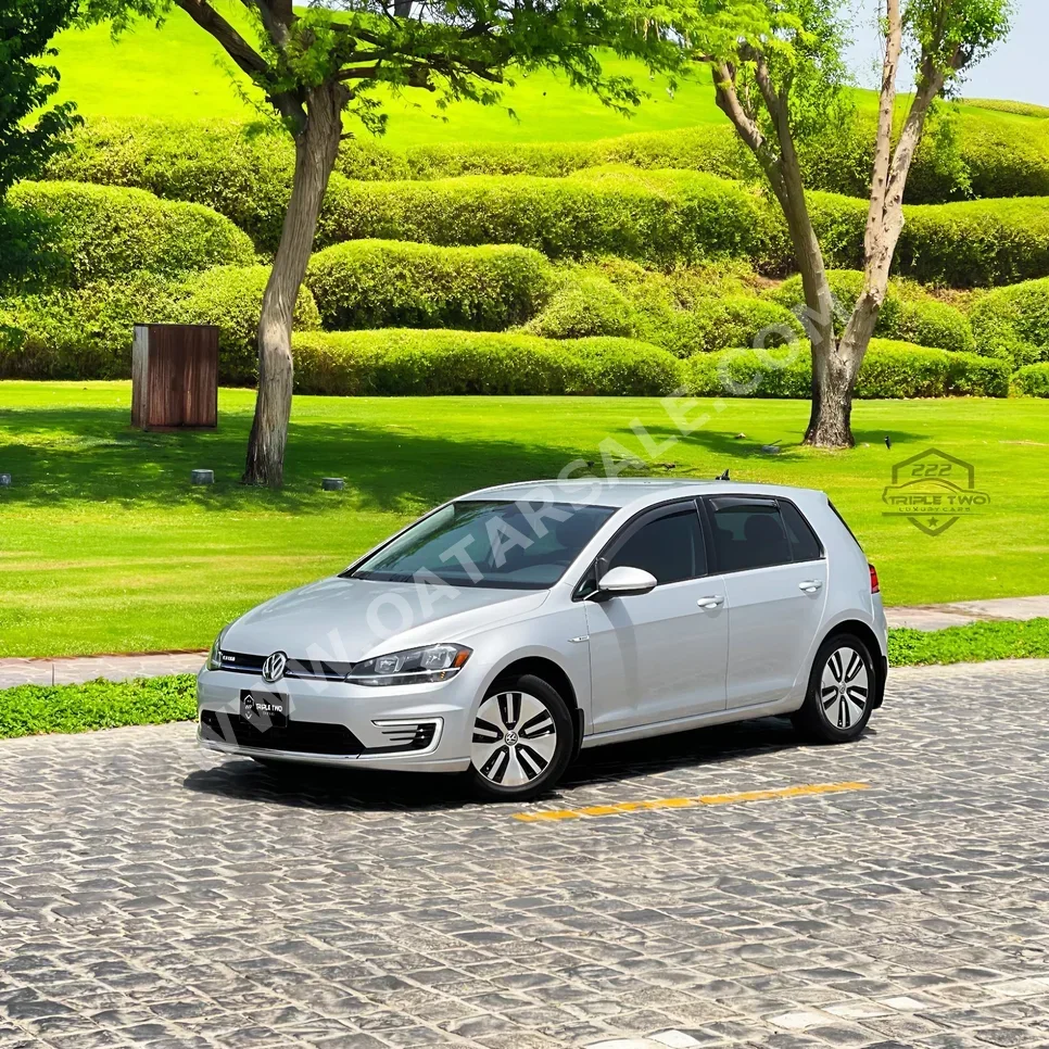 Volkswagen  Golf  2019  Automatic  35,200 Km  4 Cylinder  Rear Wheel Drive (RWD)  Sedan  Silver