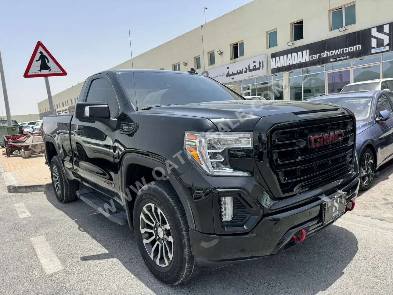 GMC  Sierra  AT4  2020  Automatic  163,000 Km  8 Cylinder  Four Wheel Drive (4WD)  Pick Up  Black