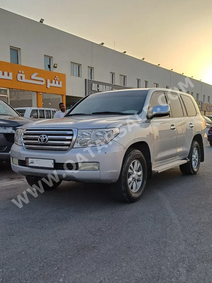 Toyota  Land Cruiser  GXR  2008  Automatic  310,000 Km  6 Cylinder  Four Wheel Drive (4WD)  SUV  Silver