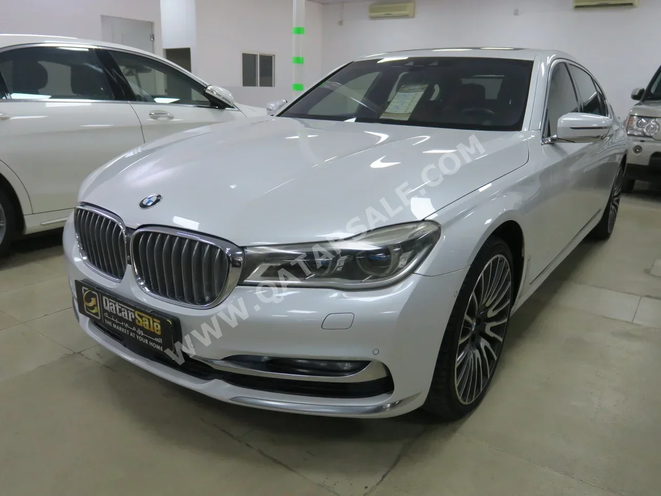 BMW  7-Series  750 Li  2016  Automatic  92,000 Km  8 Cylinder  Rear Wheel Drive (RWD)  Sedan  White
