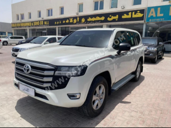 Toyota  Land Cruiser  GXR Twin Turbo  2023  Automatic  133,000 Km  6 Cylinder  Four Wheel Drive (4WD)  SUV  White