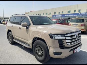 Toyota  Land Cruiser  GXR  2022  Automatic  101,000 Km  6 Cylinder  Four Wheel Drive (4WD)  SUV  Beige