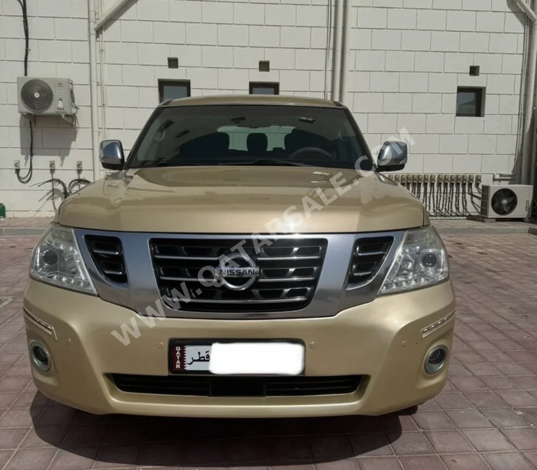 نيسان  باترول  ال اي  2012  اوتوماتيك  311,000 كم  8 سلندر  دفع رباعي  اس يو في  ذهبي