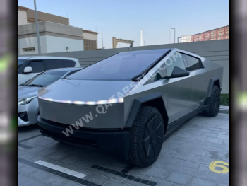 تسلا  سايبر بيست  2024  اوتوماتيك  0 كم  0 سلندر  دفع كلي مستمر  بيكب  فضي  تحت الضمان