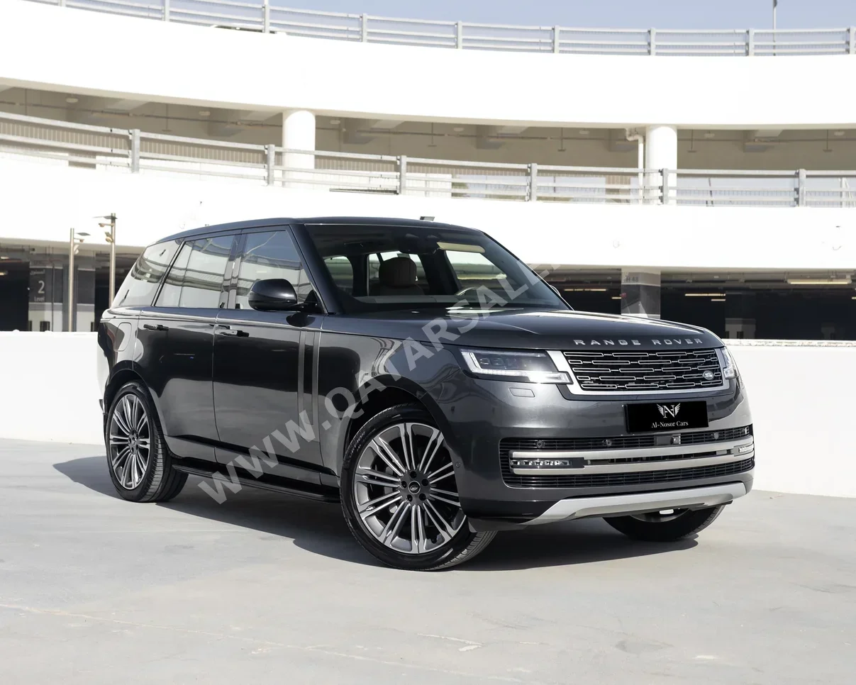 Land Rover  Range Rover  Vogue SE  2024  Automatic  35,000 Km  8 Cylinder  Four Wheel Drive (4WD)  SUV  Gray  With Warranty