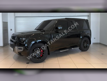 Land Rover  Defender  110 S  2025  Automatic  20,964 Km  4 Cylinder  Four Wheel Drive (4WD)  SUV  Black  With Warranty