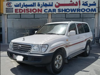 Toyota  Land Cruiser  GX  2004  Manual  400,000 Km  6 Cylinder  Four Wheel Drive (4WD)  SUV  White