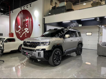 بي واي دي  ليوبارد 8  2025  اوتوماتيك  1,000 كم  4 سلندر  دفع رباعي  اس يو في  ذهبي