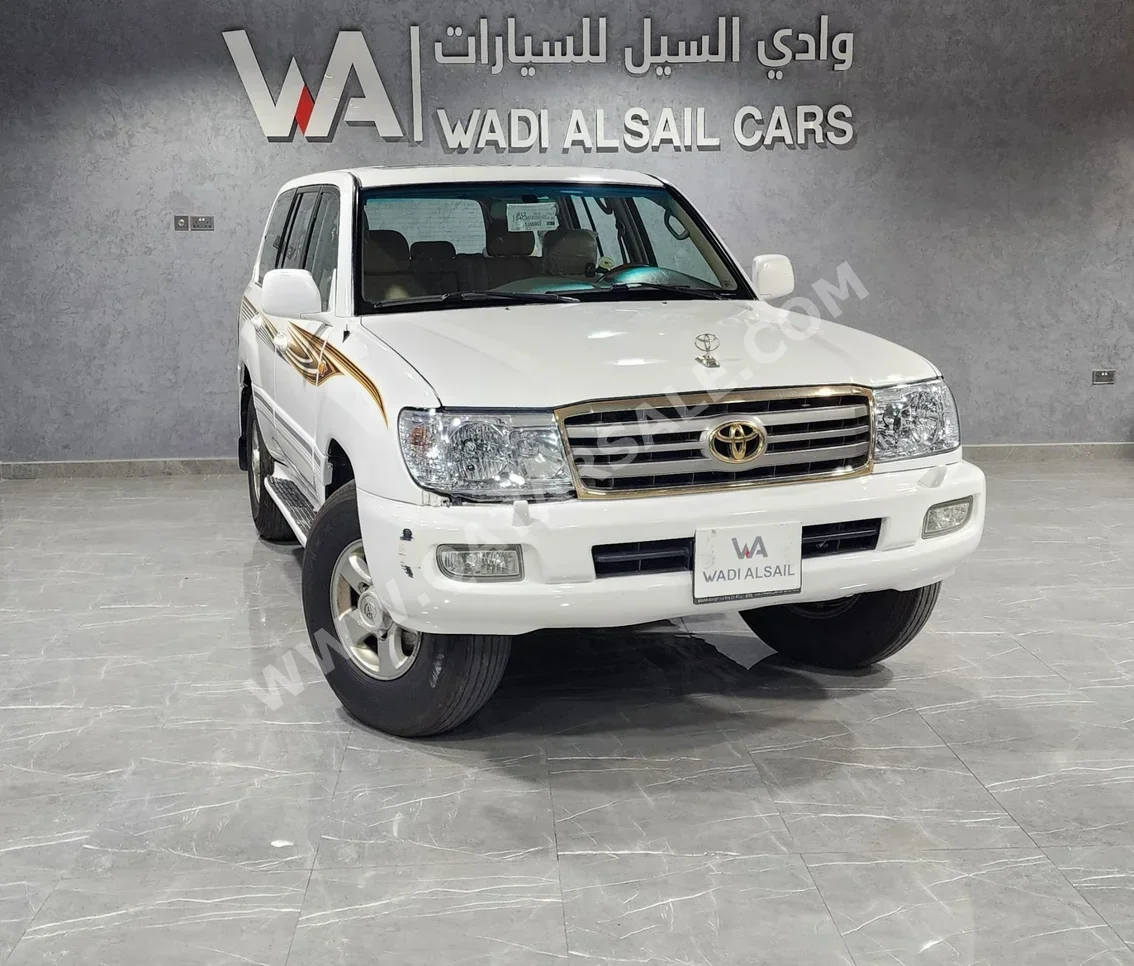 Toyota  Land Cruiser  GXR  2007  Manual  314,000 Km  6 Cylinder  Four Wheel Drive (4WD)  SUV  White