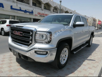 GMC  Sierra  1500  2018  Automatic  136,000 Km  8 Cylinder  Four Wheel Drive (4WD)  Pick Up  Gray
