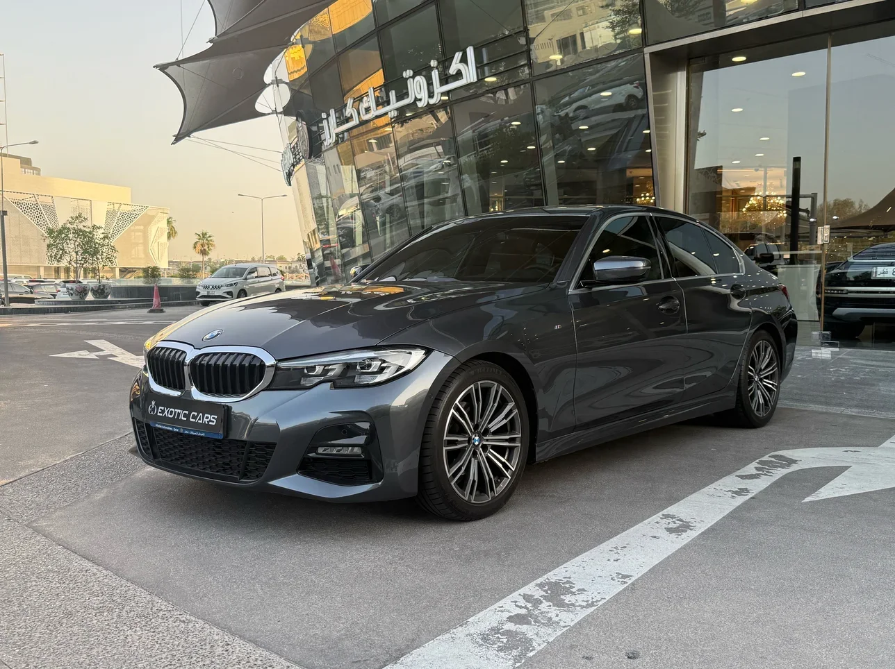 BMW  3-Series  320i  2021  Automatic  35,000 Km  4 Cylinder  Rear Wheel Drive (RWD)  Sedan  Gray  With Warranty