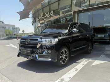 Toyota  Land Cruiser  VXR- Grand Touring S  2021  Automatic  23,000 Km  8 Cylinder  Four Wheel Drive (4WD)  SUV  Black