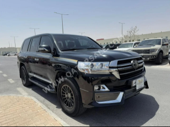 Toyota  Land Cruiser  VXR- Grand Touring S  2021  Automatic  91,000 Km  8 Cylinder  Four Wheel Drive (4WD)  SUV  Black