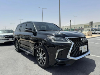 Lexus  LX  570 S  2018  Automatic  214,000 Km  8 Cylinder  Four Wheel Drive (4WD)  SUV  Black