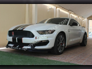 Ford  Mustang  GT  2017  Automatic  32,000 Km  8 Cylinder  Rear Wheel Drive (RWD)  Coupe / Sport  White