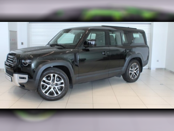 Land Rover  Defender  130  2023  Automatic  38,446 Km  6 Cylinder  Four Wheel Drive (4WD)  SUV  Black  With Warranty