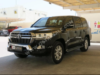 Toyota  Land Cruiser  GXR  2021  Automatic  141,000 Km  6 Cylinder  Four Wheel Drive (4WD)  SUV  Black