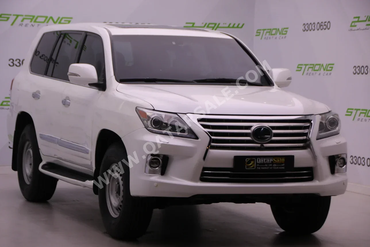 Lexus  LX  570  2012  Automatic  300,000 Km  8 Cylinder  Four Wheel Drive (4WD)  SUV  White
