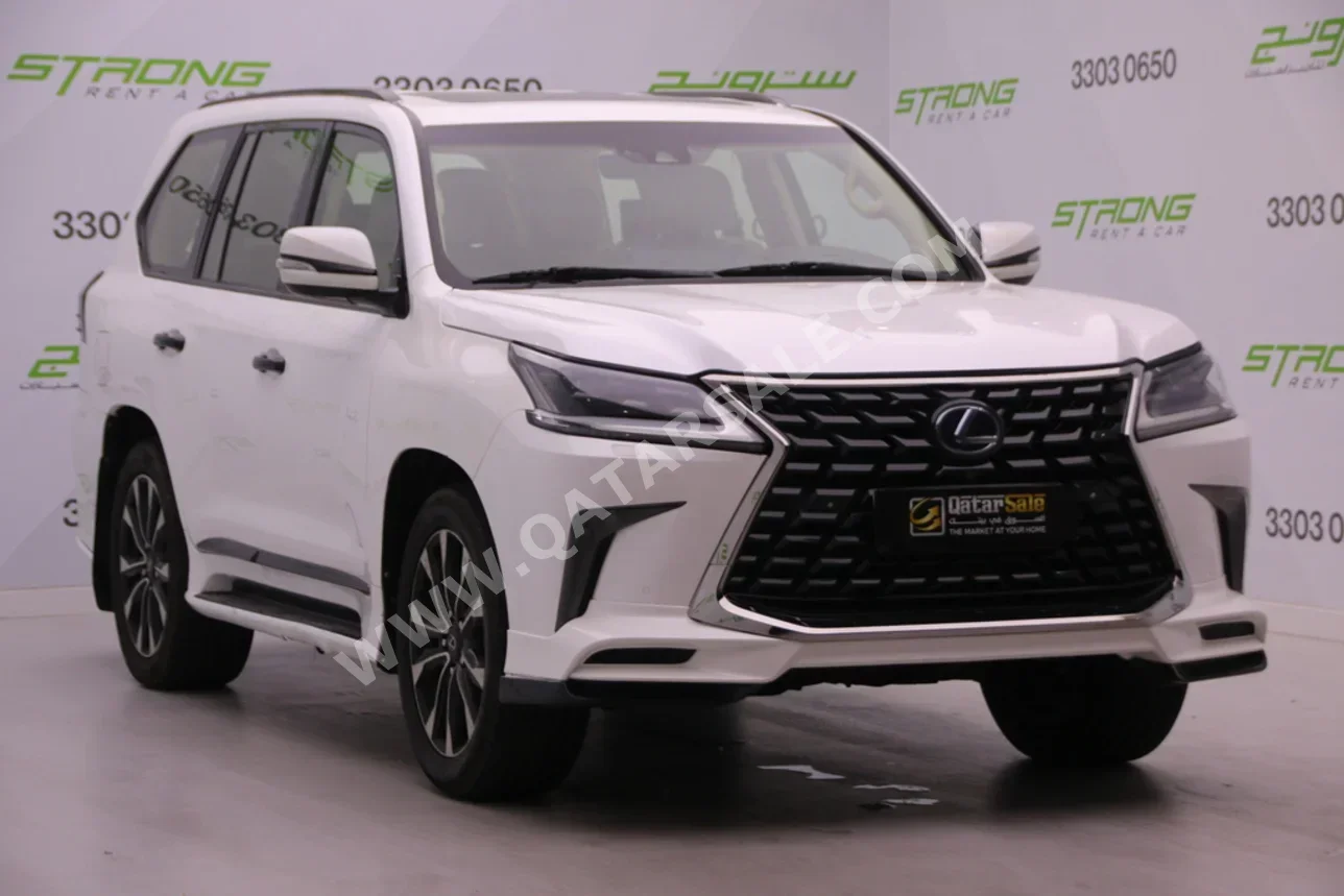 Lexus  LX  570  2016  Automatic  419,000 Km  8 Cylinder  Four Wheel Drive (4WD)  SUV  White